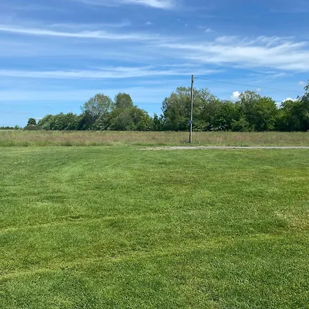 アパート Klein Windhoek Auf Ruegen Ummanz